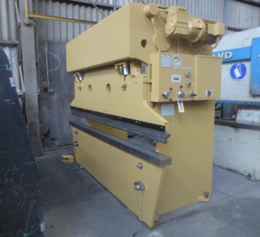 A vendre : Presse plieuse d'occasion COLLY